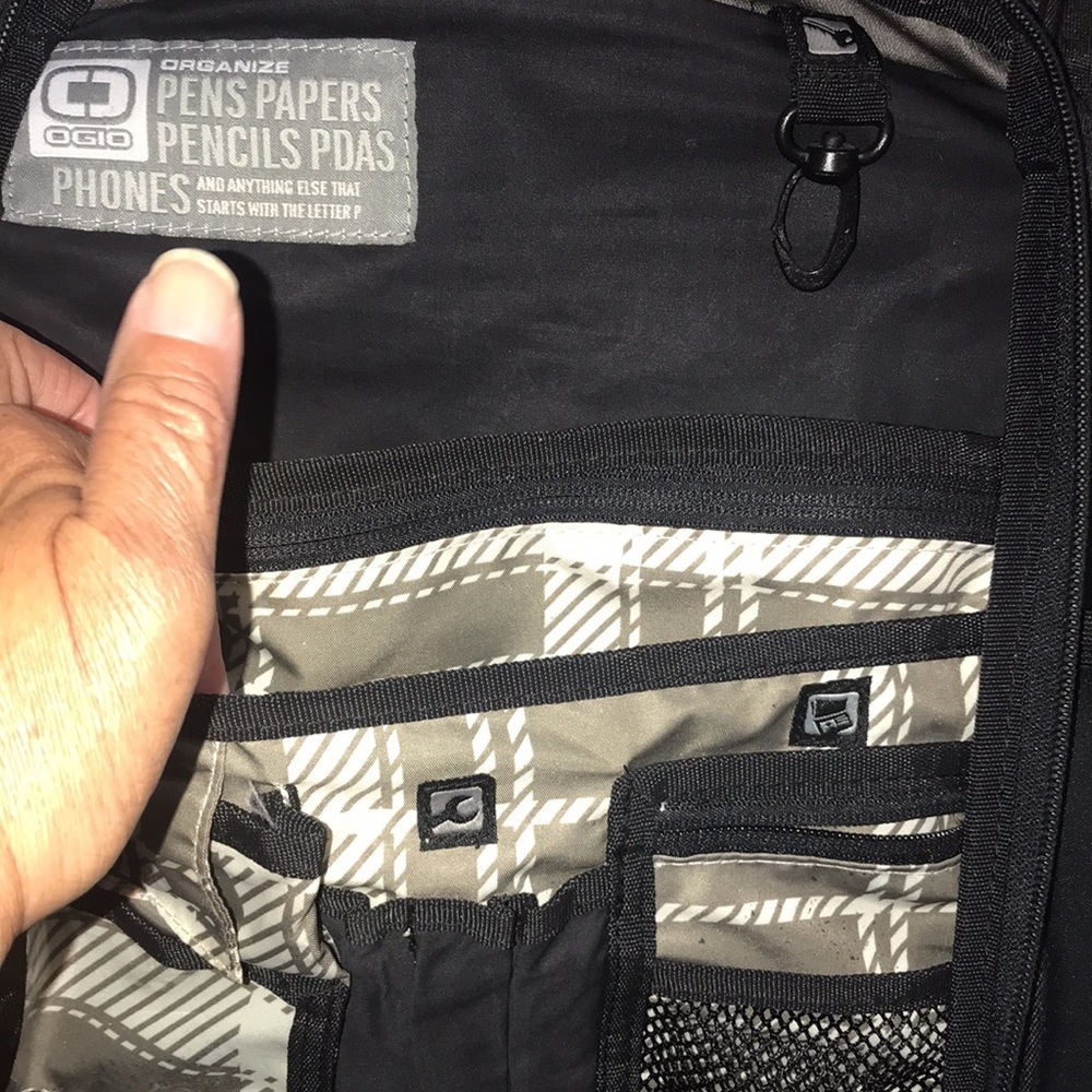 OGIO Bookbag/Backpack - Picture 4 of 16